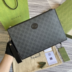 Gucci Clutch Bags